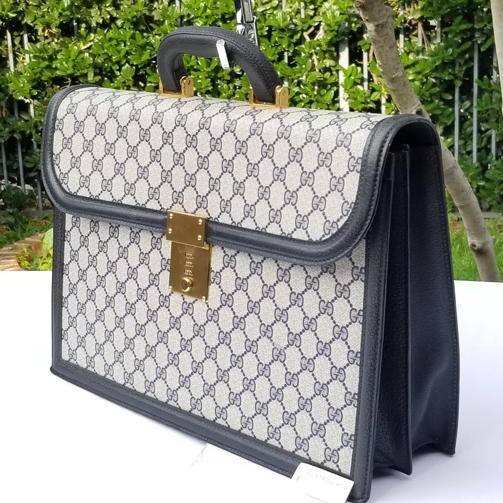 Gucci Vintage GG Navy Blue Briefcase Portfolio. UNISEX